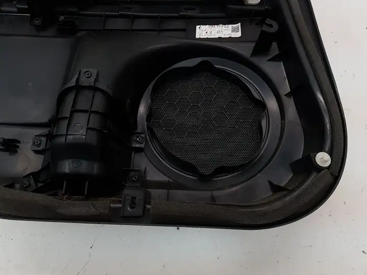 Mazda CX-7 (2009 - 2014) EH44685C1 Обшивка задней двери — фото 10