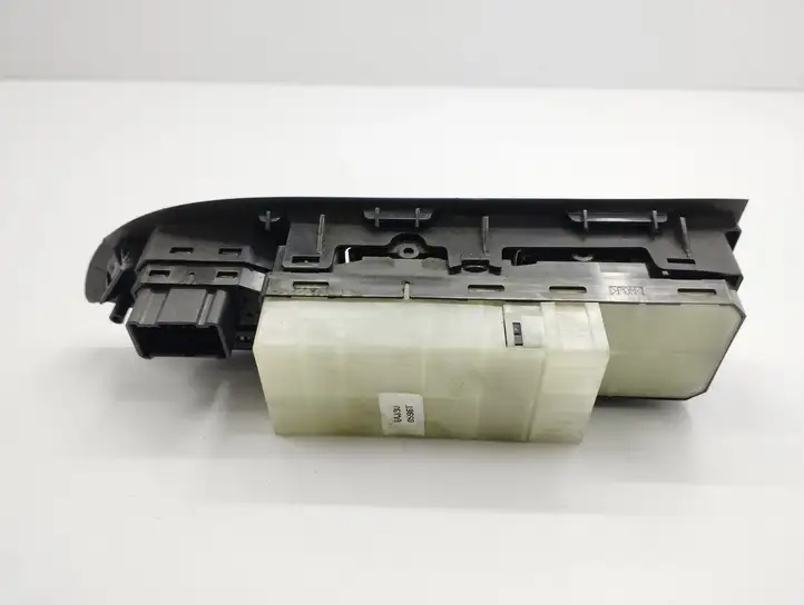 Suzuki Grand Vitara II (2005 - 2008) 64J300596T Блок кнопок стеклоподъемников — фото 4
