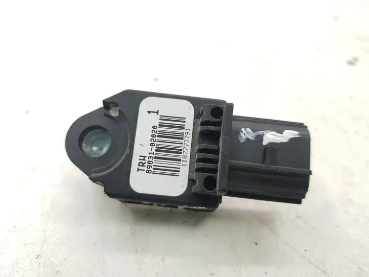 Toyota Avensis T250 (2006 - 2009) 8983102020 Датчик удара SRS — фото 1