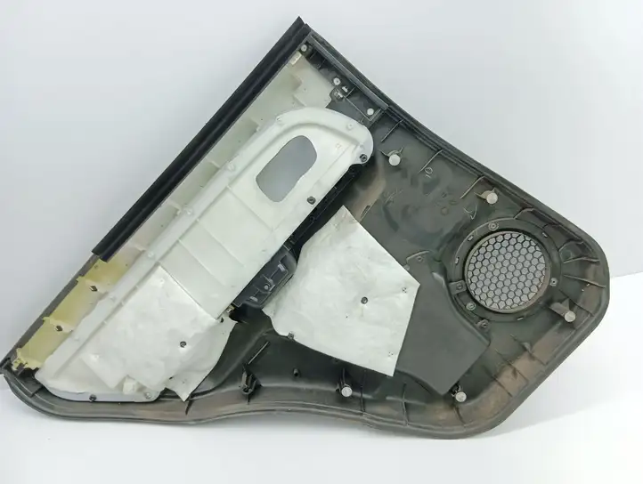 Suzuki Grand Vitara II (2005 - 2008) 8373265J0 Обшивка задней двери — фото 3
