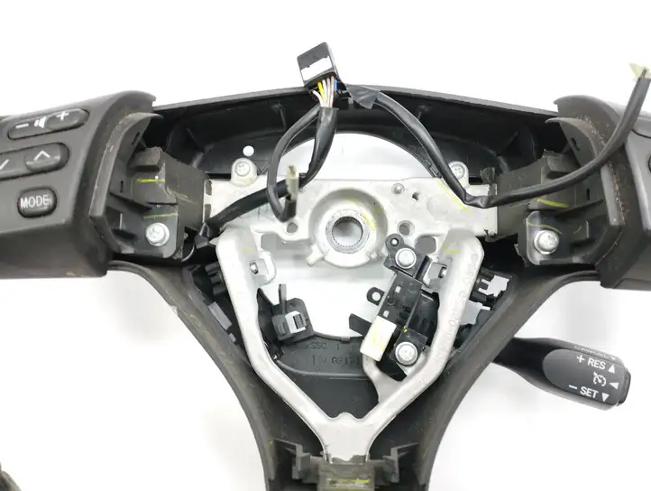 Toyota Corolla Verso AR10 (2004 - 2009) GS12001450 Руль — фото 3