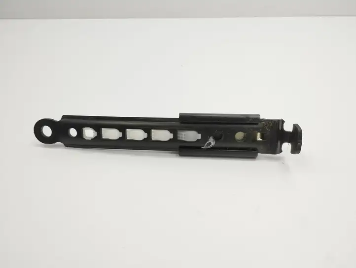 Toyota Corolla Verso AR10 (2004 - 2009) D526001 Регулятор ремня безопасности — фото 1