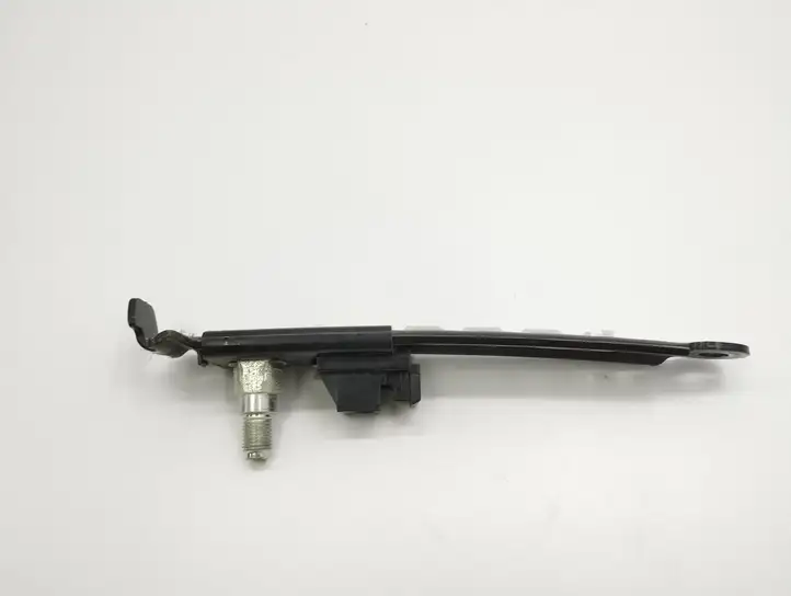 Toyota Corolla Verso AR10 (2004 - 2009) D526001 Регулятор ремня безопасности — фото 6