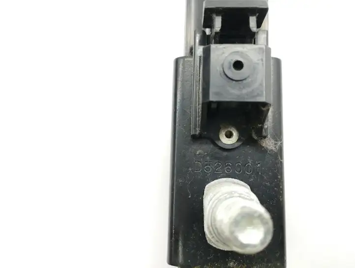 Toyota Corolla Verso AR10 (2004 - 2009) D526001 Регулятор ремня безопасности — фото 7