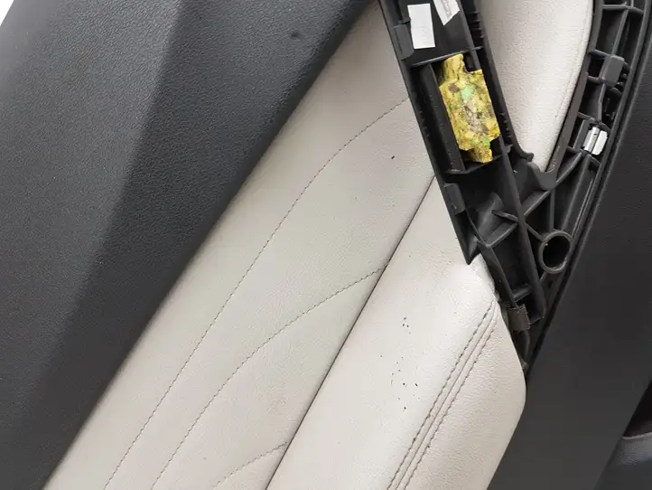 Citroen DS5 (2011 - 2018) 98009140BJ Обшивка задней двери — фото 2