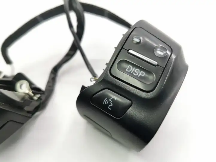 Lexus GS 300 350 430 450h (2004 - 2007) F70CV184A Кнопки на рулевом колесе — фото 4
