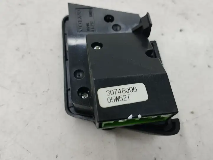 Volvo XC90 (2006 - 2014) 30746096 Кнопки на рулевом колесе — фото 7