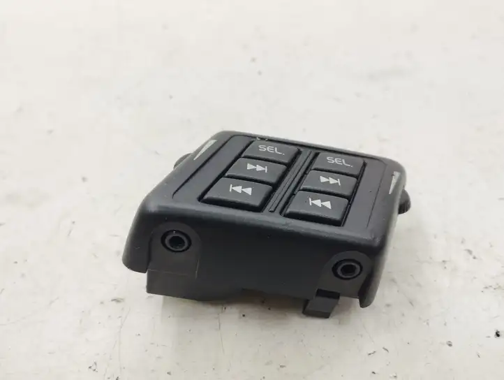 Volvo XC90 (2006 - 2014) 30739243 Кнопки на рулевом колесе — фото 2