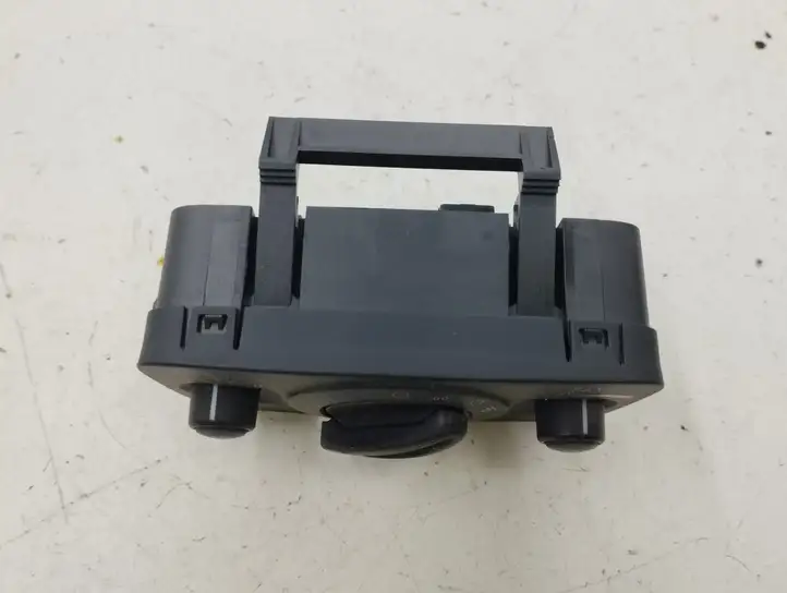 Ford C-Max (2010 - 2015)  AV6T13A024CA Включатель фонарей