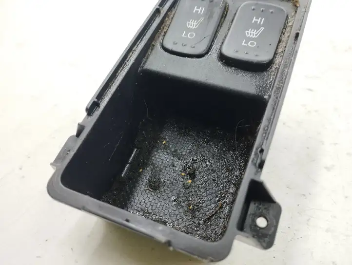 Honda CR-V (2009 - 2012) 83410SWAU010M1 Включатель обогрева — фото 8