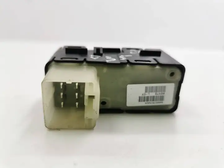 Chrysler 300 - 300C (2005 - 2011) 04602787AA Кнопка стеклоподъемников — фото 3