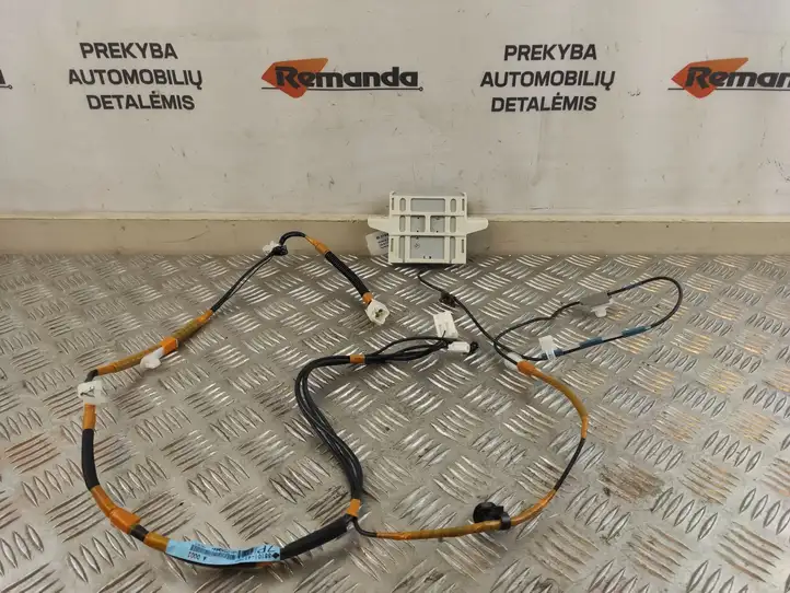 Toyota RAV 4 (XA40) (2012 - 2018) 8686042042 GPS антенна — фото 1