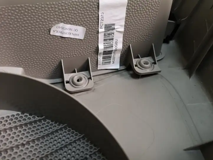 Kia Sportage (2014 - 2016) M83370F1000 Обшивка задней двери — фото 8