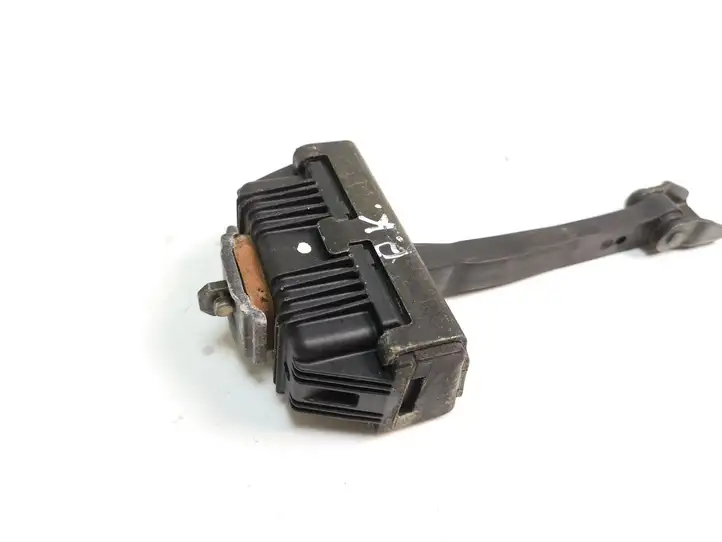 BMW 5 E60 E61 (2004 - 2010)  7033609 Ограничитель открывания передней двери