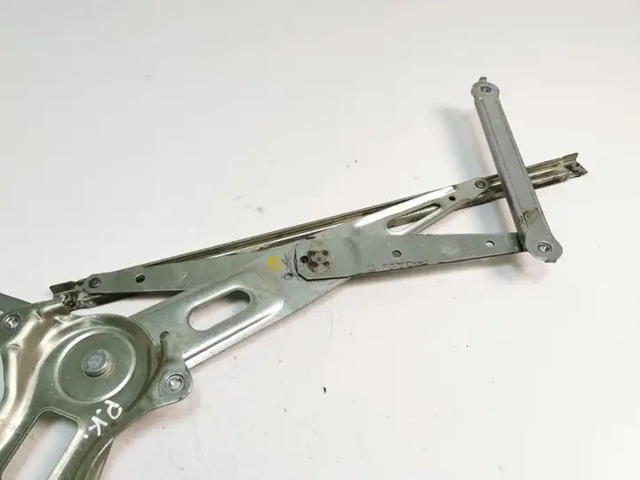 Toyota RAV 4 (XA30) (2006 - 2016) 8572035140 Механический стеклоподъемник передней двери — фото 3