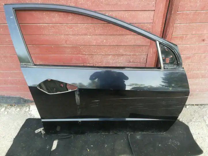 Honda Civic (2006 - 2011) Дверь — фото 1