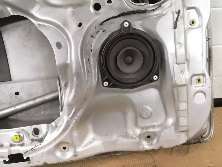 Toyota Avensis T220 (2000 - 2003) Дверь — фото 4