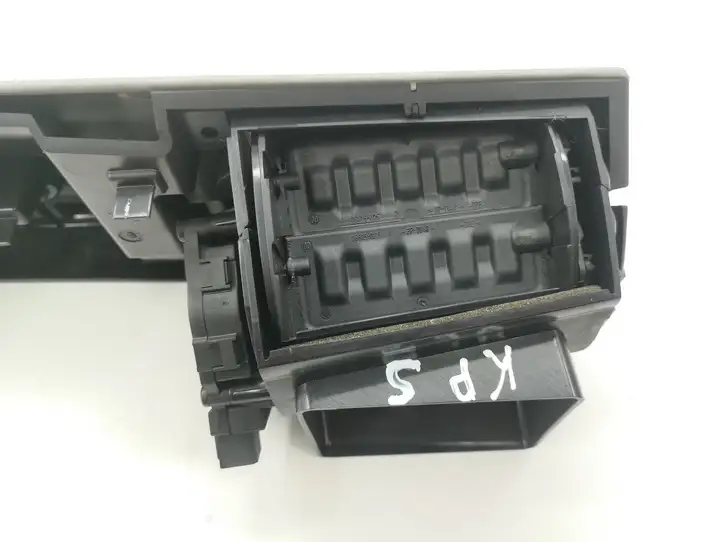 Jaguar XF (2007 - 2015) 8X23014A22 Боковой воздушный дефлектор — фото 9