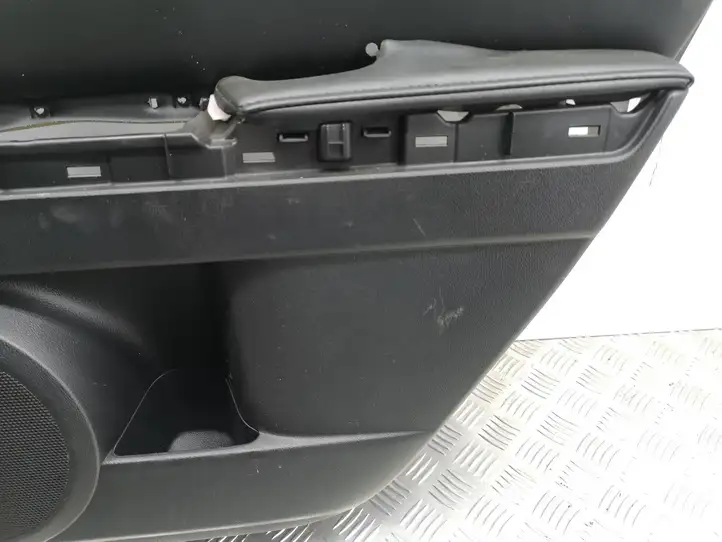 Mazda CX-7 (2006 - 2009) EH446853Y Обшивка задней двери — фото 11