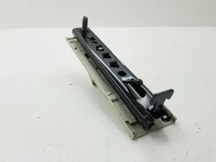 Ford Mondeo MK V (2014 - )  GG93F602B82 Электродвигатель регулировки высоты ремня безопасности