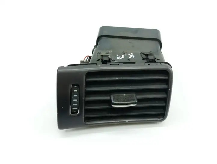 Audi A6 S6 C5 4B (2001 - 2004) 4B1820901 Боковой воздушный дефлектор — фото 1