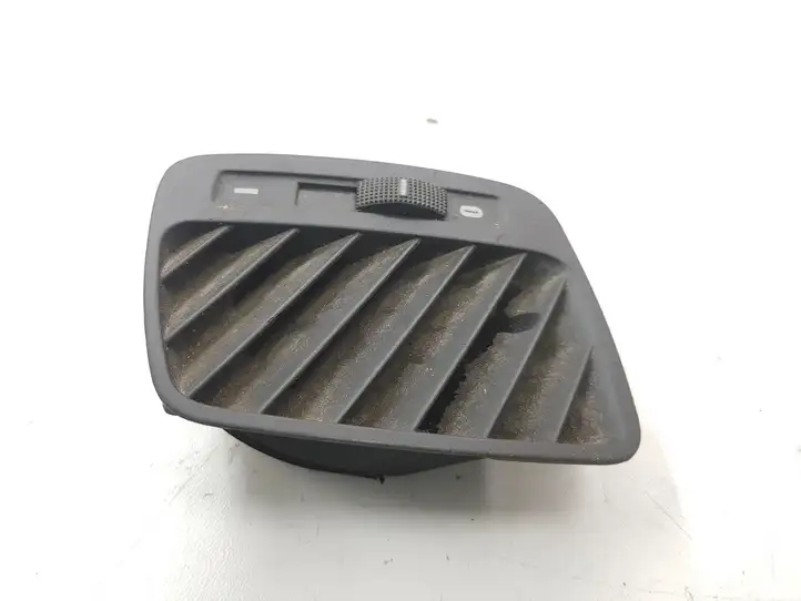 Audi A6 S6 C5 4B (2001 - 2004) 4B0819793 Боковой воздушный дефлектор — фото 4
