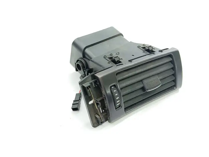 Audi A6 S6 C5 4B (2001 - 2004) 4B1820902 Боковой воздушный дефлектор — фото 1