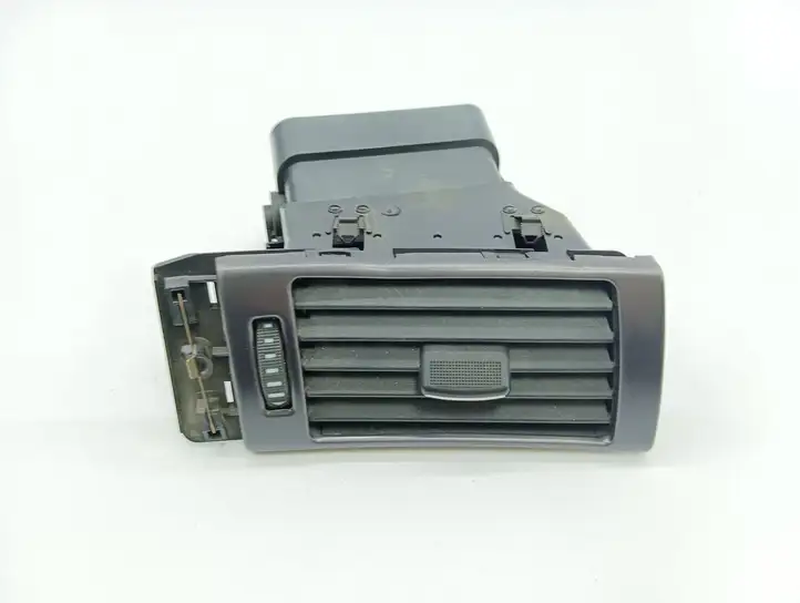 Audi A6 S6 C5 4B (2001 - 2004) 4B1820902 Боковой воздушный дефлектор — фото 5