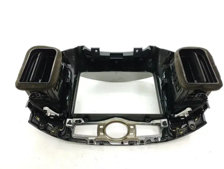 Chevrolet Captiva (2006 - 2011) 96962074 Центральный воздушный дефлектор — фото 3