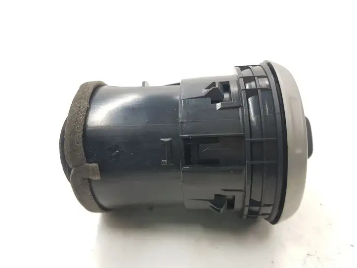 Nissan Qashqai (2006 - 2010) 68760JD10A Боковой воздушный дефлектор — фото 3