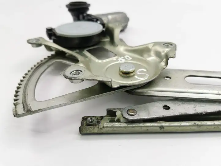 Lexus GS 300 350 430 450h (2004 - 2007) 8571030390 Электростеклоподъемник передний (комплект) — фото 3