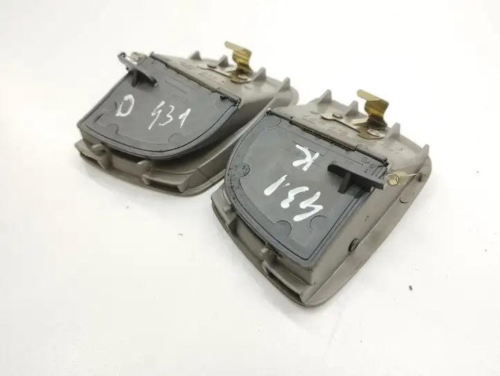 Audi A6 S6 C5 4B (1997 - 2001) 4B0819793 Боковой воздушный дефлектор — фото 3