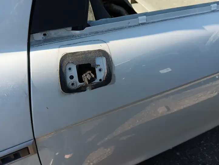 Chevrolet Captiva (2006 - 2011) Дверь — фото 4