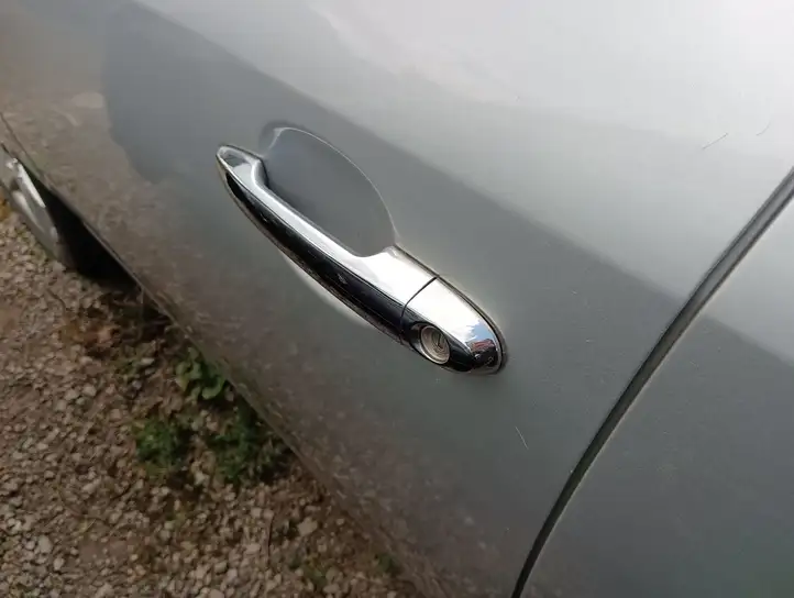 Kia Carens II (2006 - 2012) Дверь — фото 5