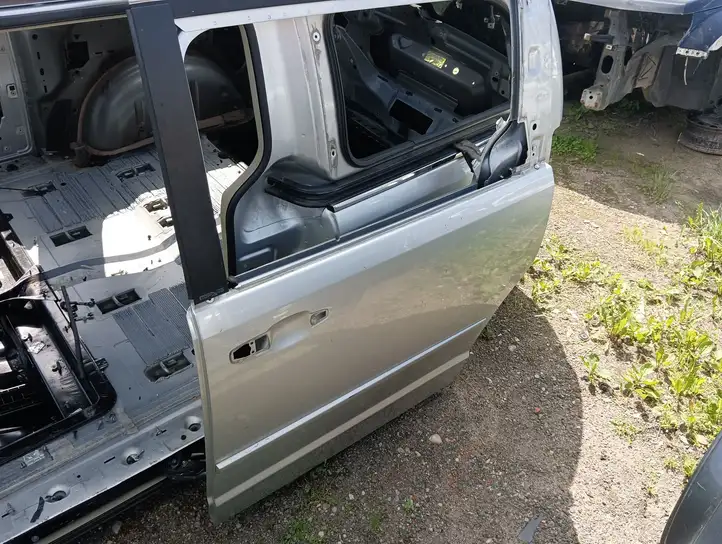 Chrysler Grand Voyager V (2007 - 2010) Боковая раздвижная дверь — фото 1