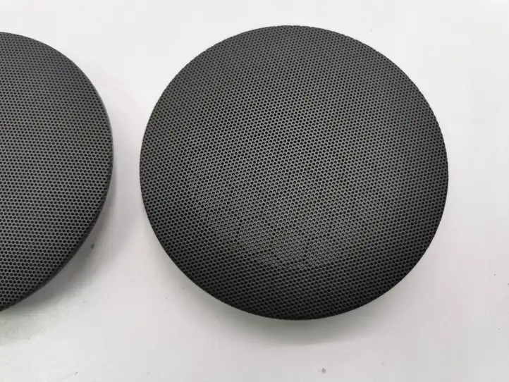 Chrysler 300C (2005 - 2011)  0UZ93TRMAA Отделка заднего динамика