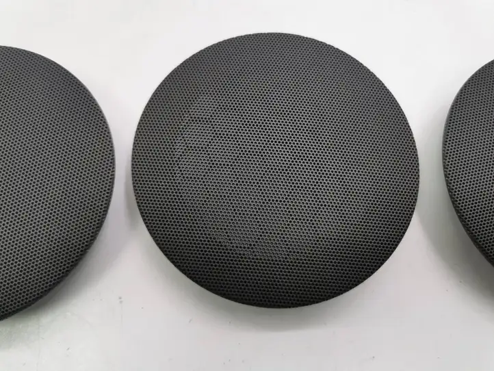 Chrysler 300C (2005 - 2011)  0UZ93TRMAA Отделка заднего динамика