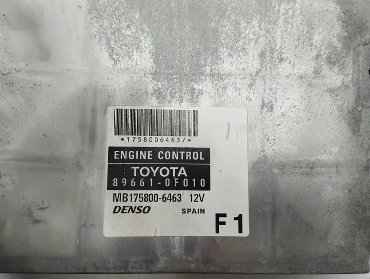 Toyota Corolla Verso AR10 (2004 - 2009) 896610F010 Блок управления двигателем (ЭБУ) — фото 2