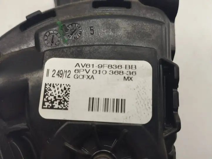 Ford Focus Grand C-MAX (2010 - 2019) AV619F836BB Педаль акселератора — фото 2