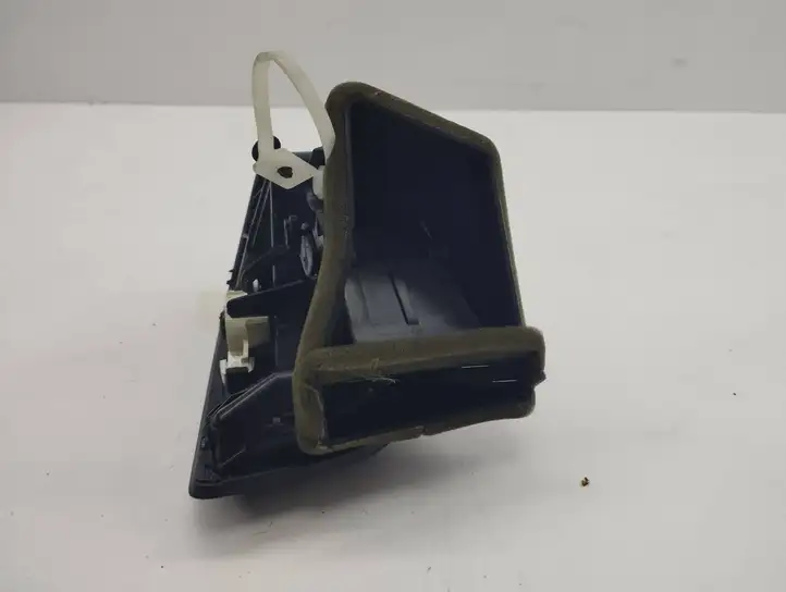 Ford Focus Grand C-MAX (2010 - 2019) AM51R018B09BHW Боковой воздушный дефлектор — фото 4