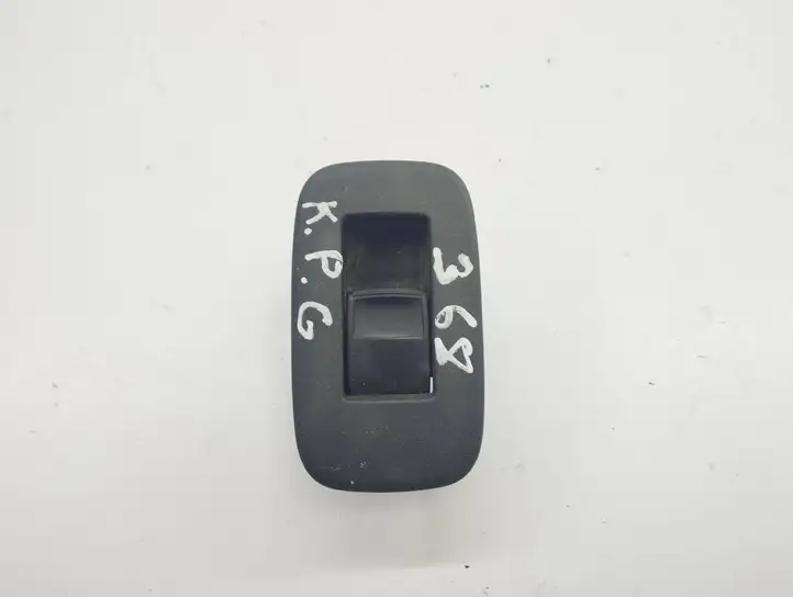 Toyota Auris 150 (2006 - 2012) Кнопка стеклоподъемников — фото 1
