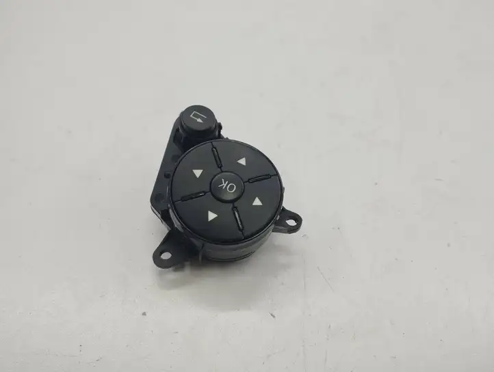 Mercedes-Benz C W204 (2007 - 2014) A2048210151 Кнопки на рулевом колесе — фото 4
