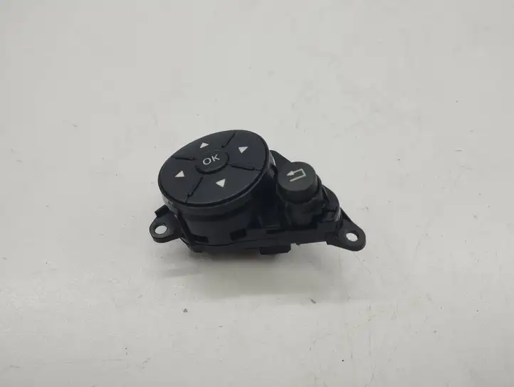 Mercedes-Benz C W204 (2007 - 2014) A2048210151 Кнопки на рулевом колесе — фото 5