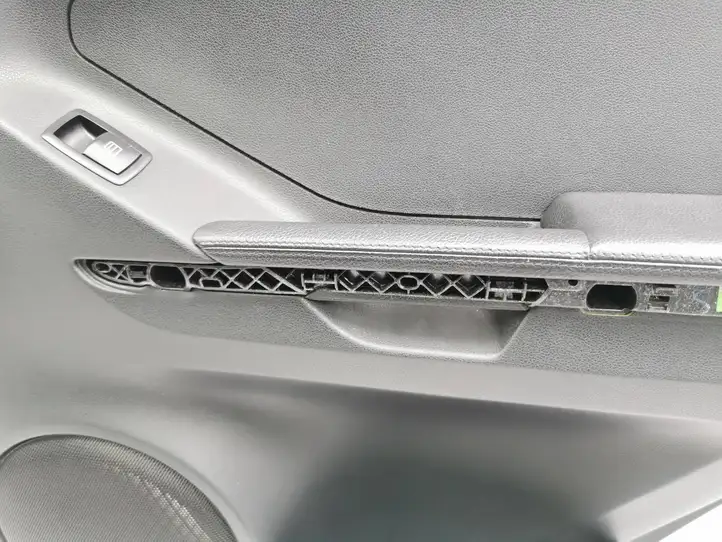 Mercedes-Benz ML W164 (2005 - 2011) Обшивка задней двери — фото 6