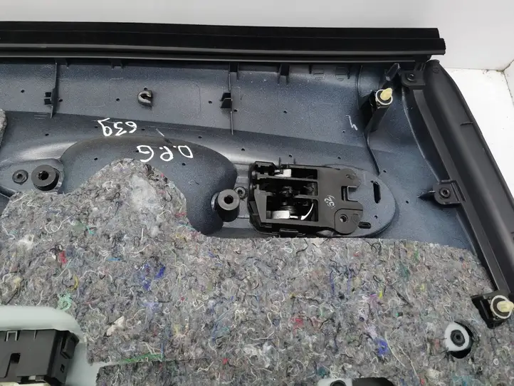 Toyota Auris 150 (2006 - 2012) 6778702010 Обшивка задней двери — фото 11