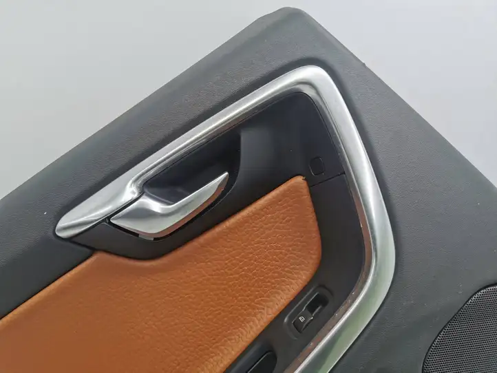 Volvo V60 (2010 - 2013) 8635872 Обшивка задней двери — фото 4