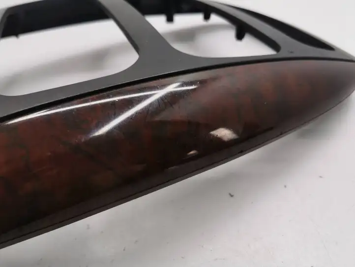 Chrysler Voyager (1996 - 2001)  P05005029AE Отделка радио/ навигации