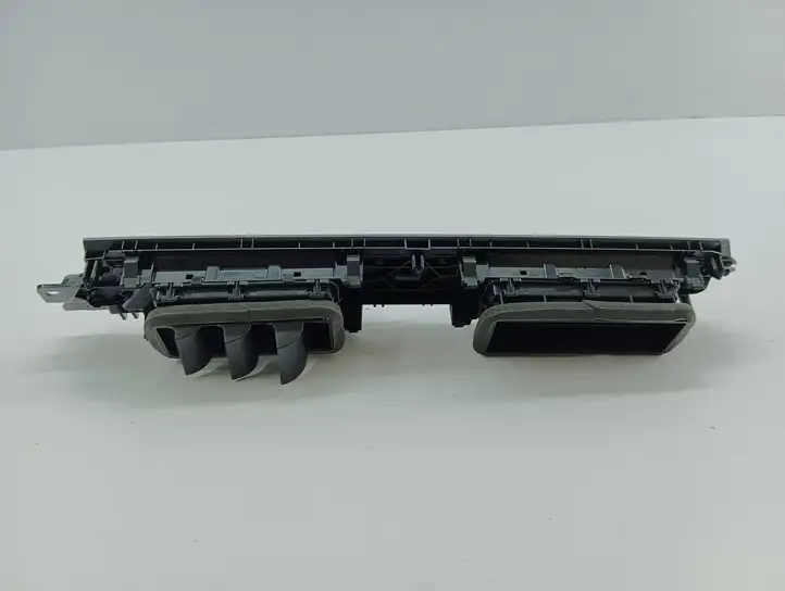 Audi A3/S3 8Y (2020 - ) 8Y2820951A Центральный воздушный дефлектор — фото 8