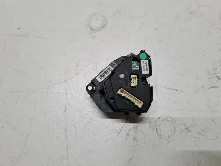 Tesla Model S (2016 - 2021) FL810240E03 Кнопки на рулевом колесе — фото 2