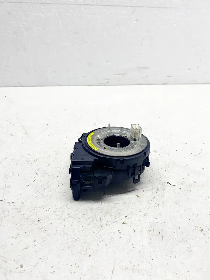 Audi A4 (2007 - 2011)  10200519 Датчик положения (угла) руля